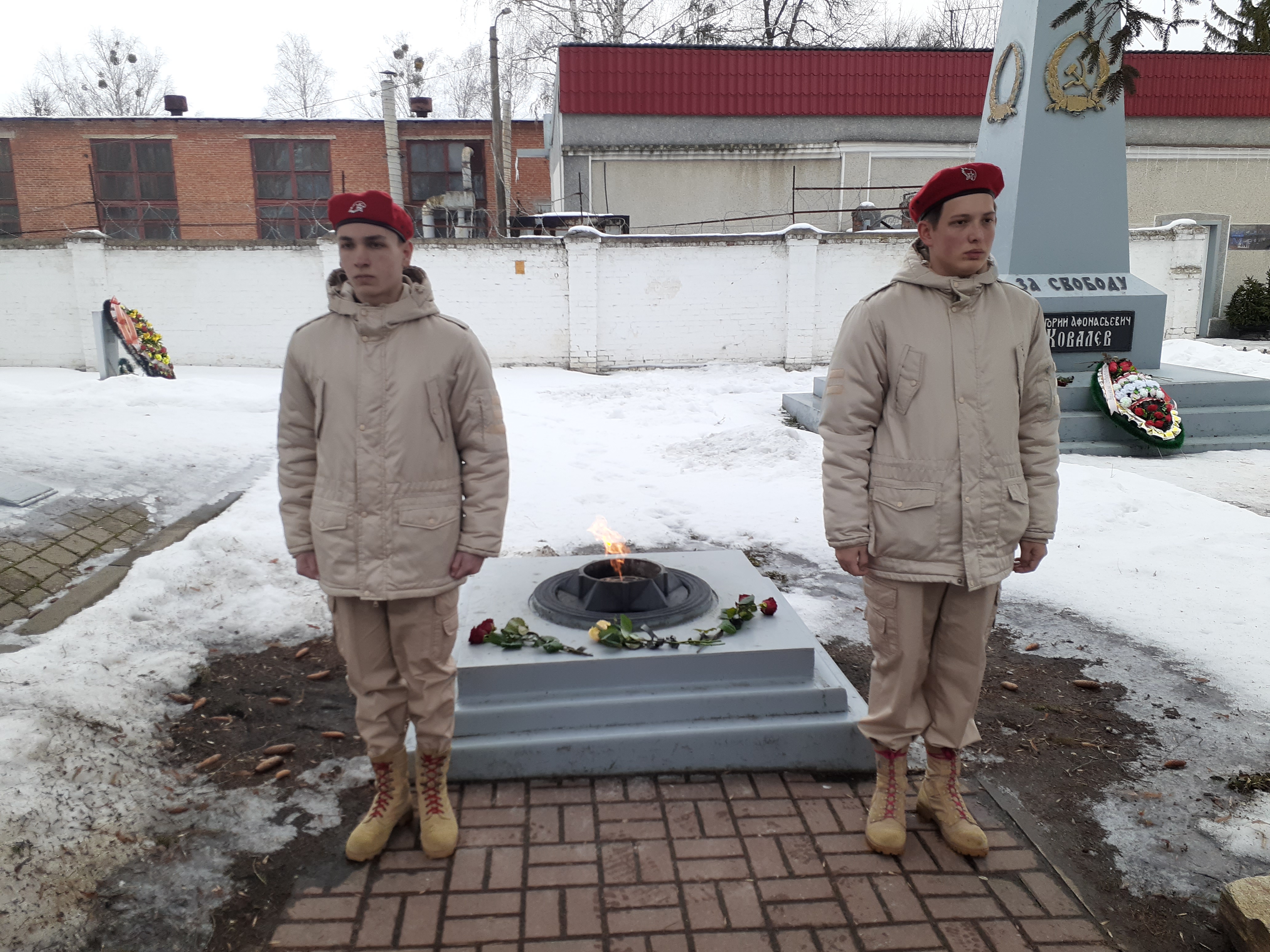 Укажите подпись к картинке.